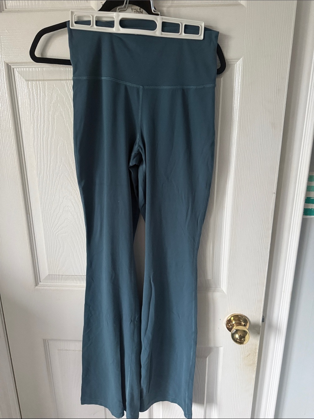 TNA Boot-Cut Active Pants in Teal